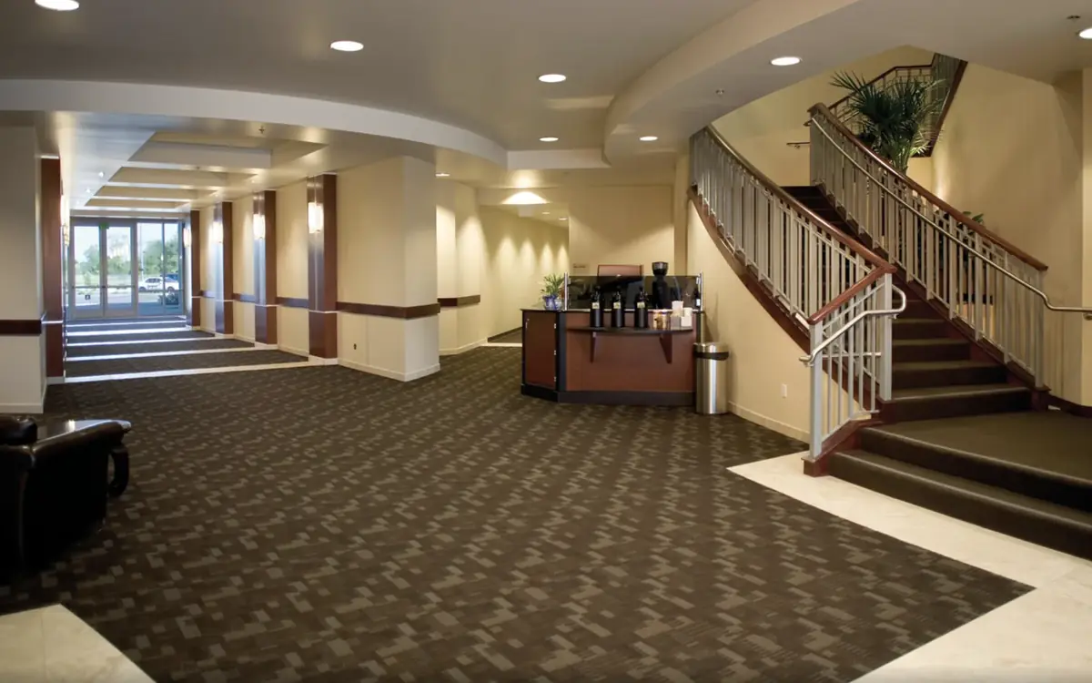 The café seating area in the Blue Oaks lobby